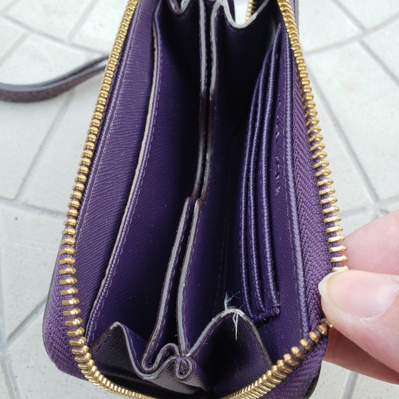 **SOLD** Michael Kors Python Leather Wristlet - Picture 5 of 8